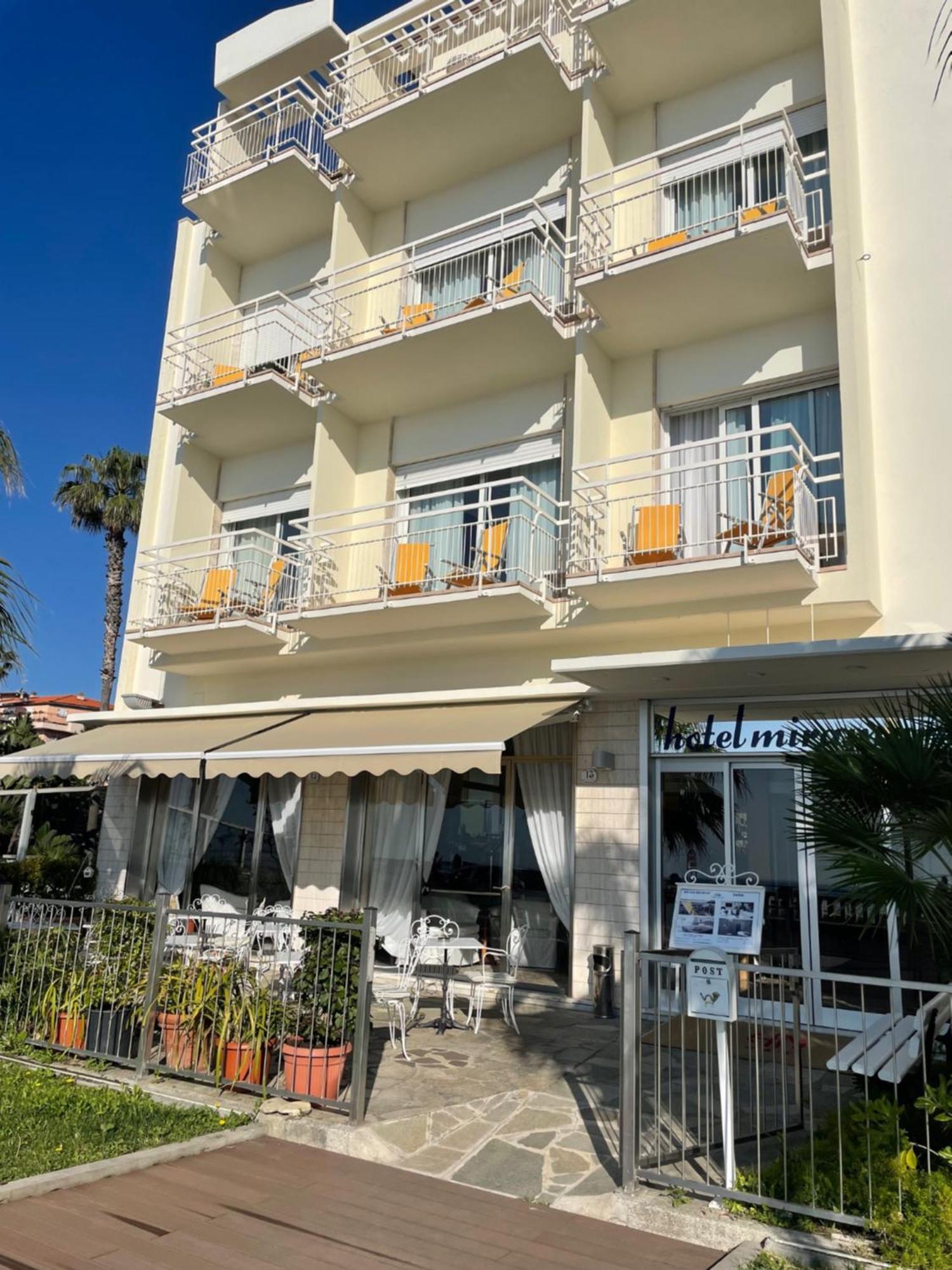 Hotel Miramare Diano Marina Zewnętrze zdjęcie