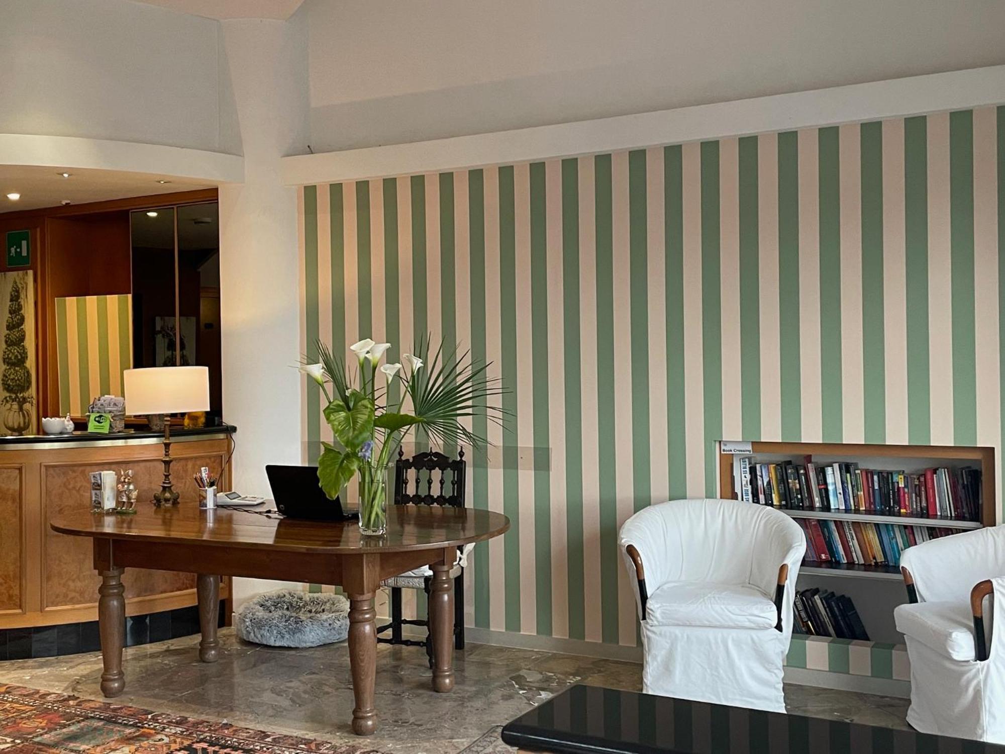Hotel Miramare Diano Marina Zewnętrze zdjęcie