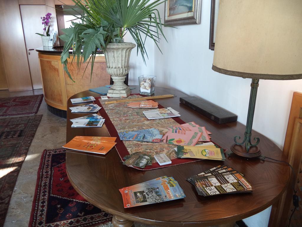 Hotel Miramare Diano Marina Zewnętrze zdjęcie
