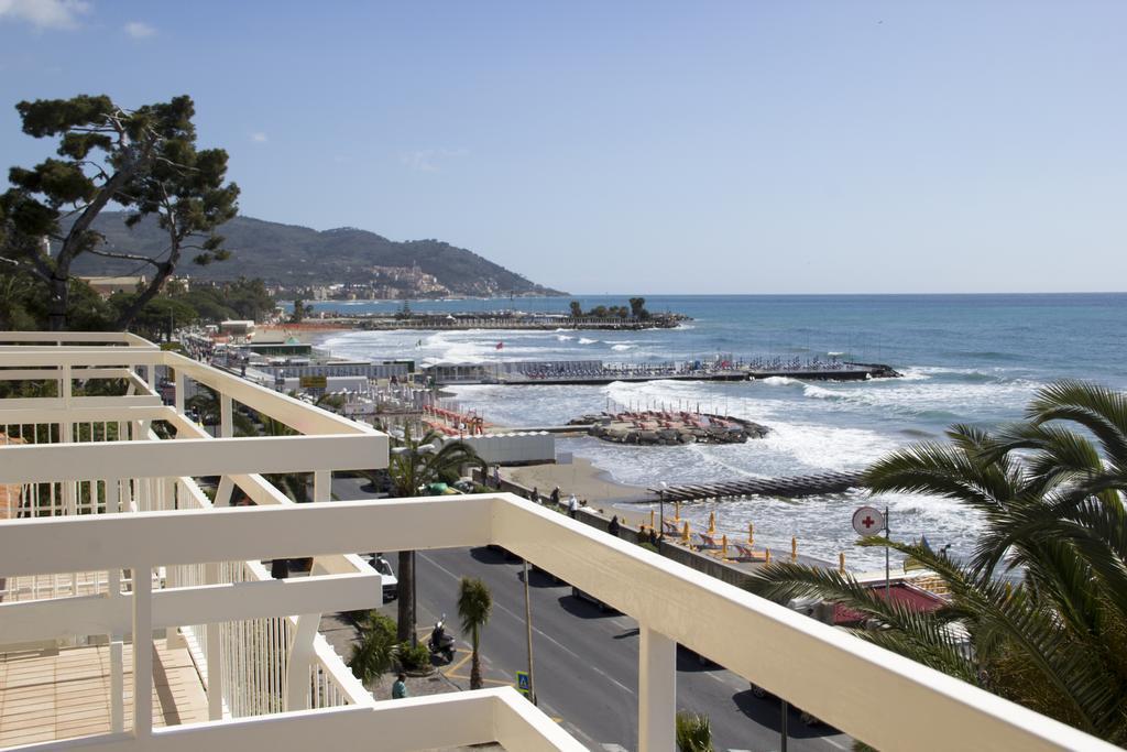 Hotel Miramare Diano Marina Zewnętrze zdjęcie