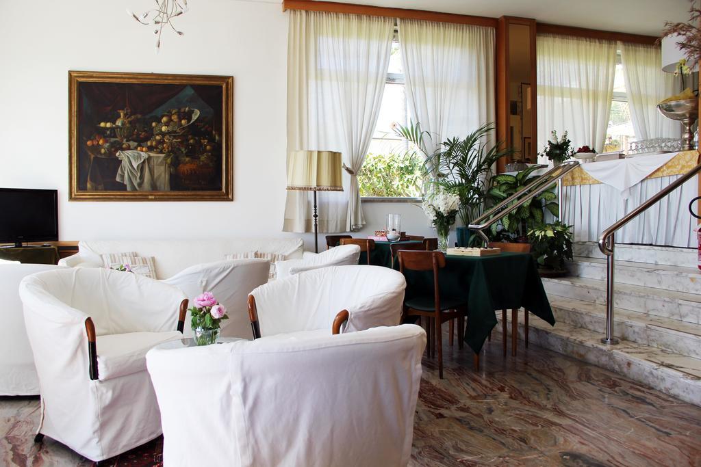 Hotel Miramare Diano Marina Zewnętrze zdjęcie
